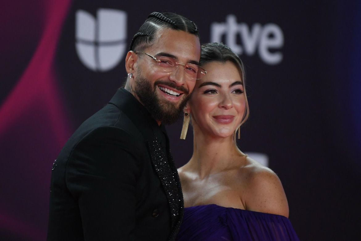 Maluma z narzeczoną na gali Latin Grammys, 2023