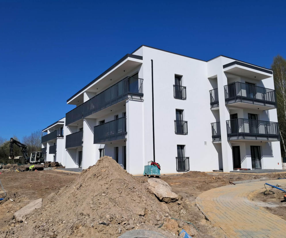 Starachowice. Budowa nowych bloków przy Polnej. Klucze trafią do mieszkańców już w wakacje