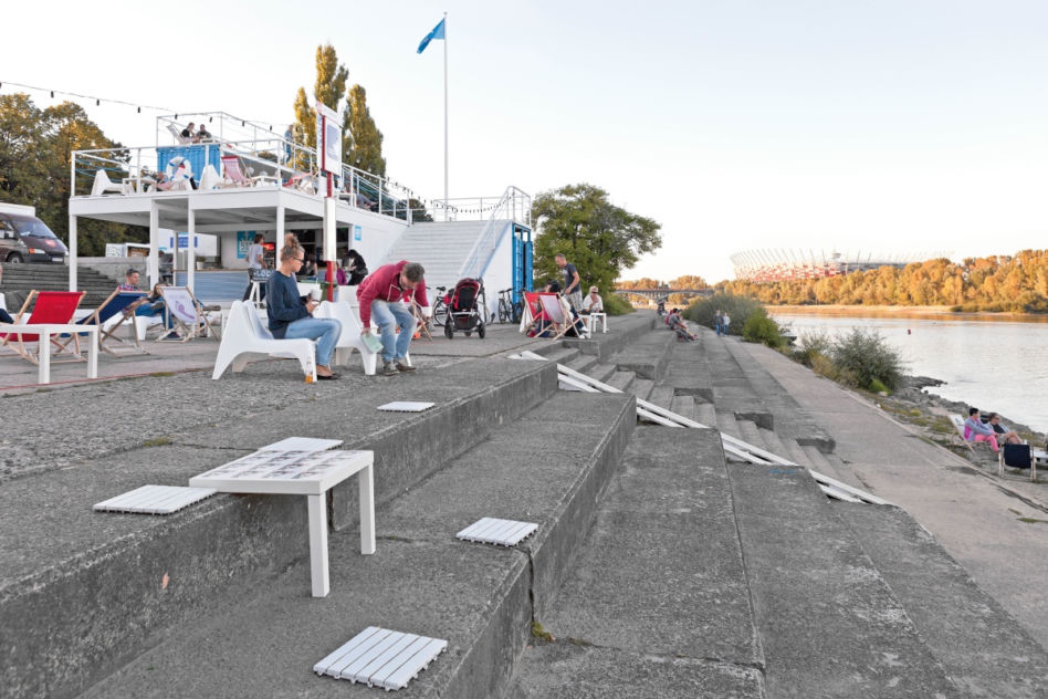 Klub Pomost 511 nad Wisłą w Warszawie