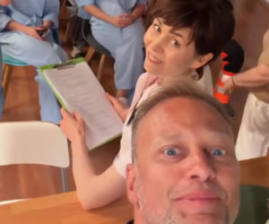 Na dobre i na złe nowy sezon na planie. Kinga (Magdalena Kumorek), Sławek (Sławomir Wierzbicki), Dagmara (Maryla Morydz), Tomaszek (Antoni Sałaj)