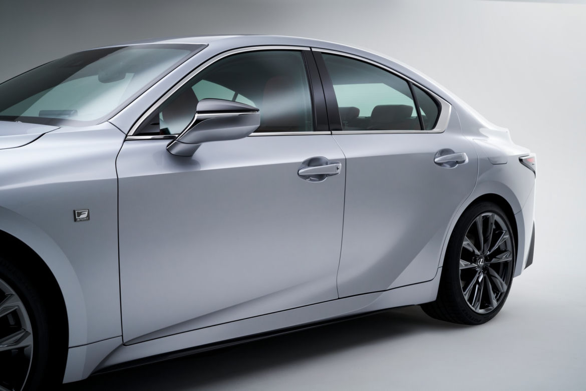 2021 Lexus IS