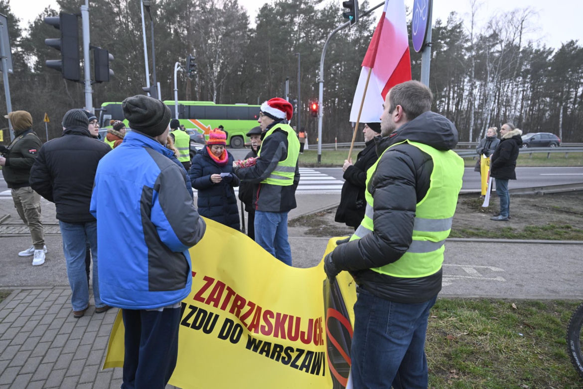Mają dość korków, chcą buspas. W godzinach szczytu protestowali na pasach