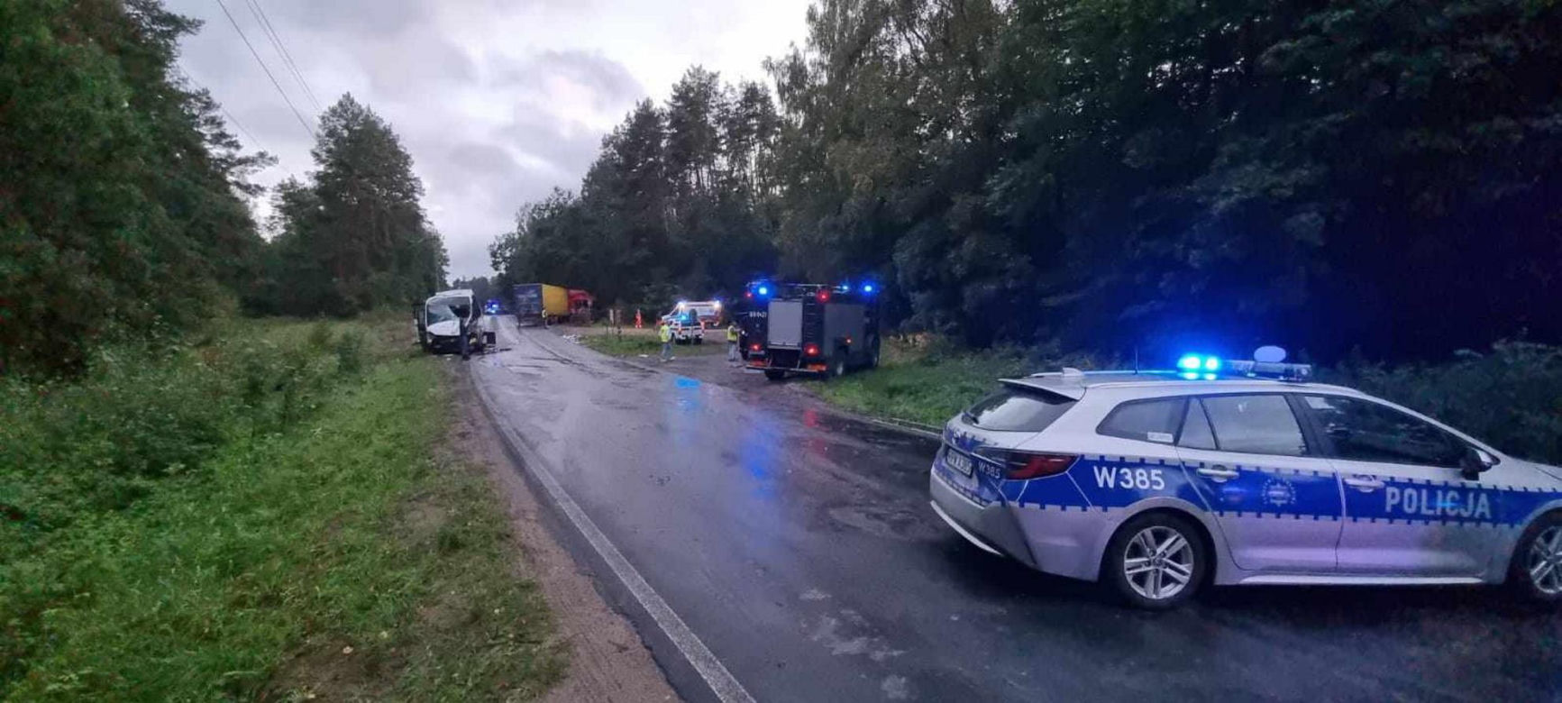 Wypadek busu z dziećmi. Pomogli żołnierze