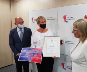 Terapeuci z Kujaw i Pomorza nagrodzeni przez marszałka województwa