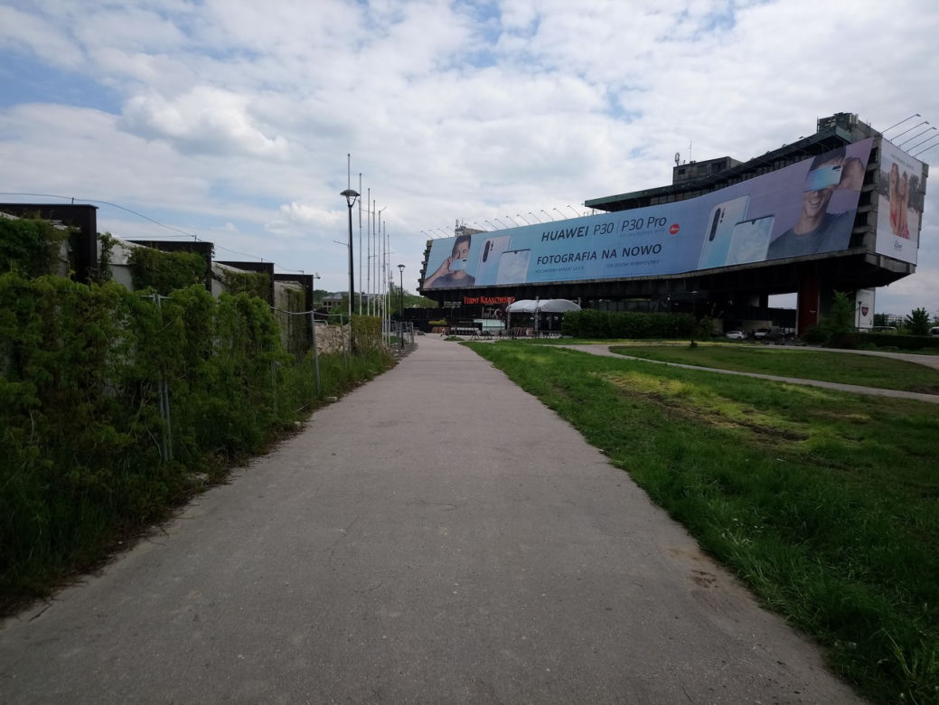 Kraków: Plaża przy Forum znika bezpowrotnie