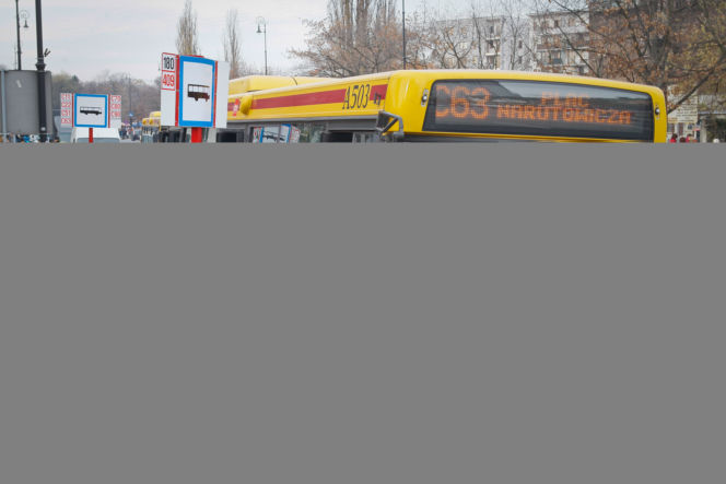 Na cmentarz najszybciej autobusem