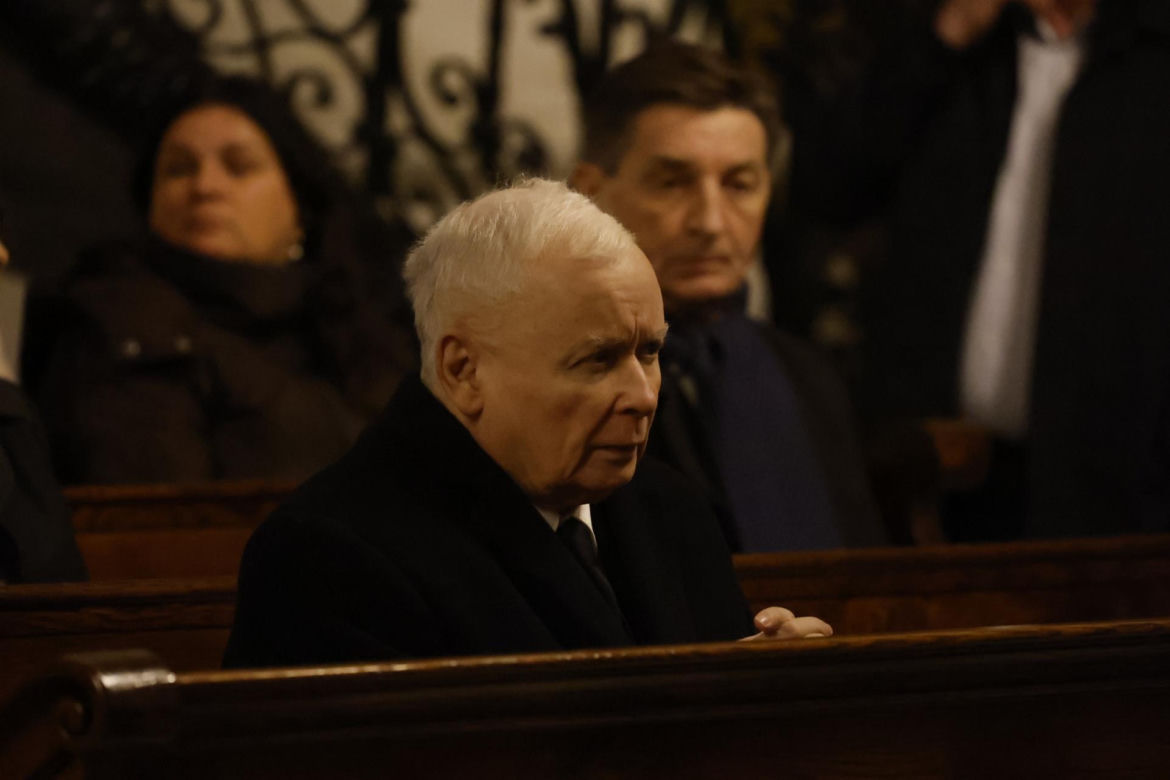 Jarosław Kaczyński z posłami na mszy św. w intencji Barbary Skrzypek