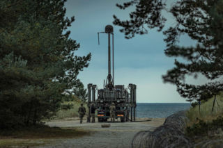 Milowy krok w programie Narew. Umowa inwestycyjna na polskie komponenty do rakiet CAMM-ER podpisana