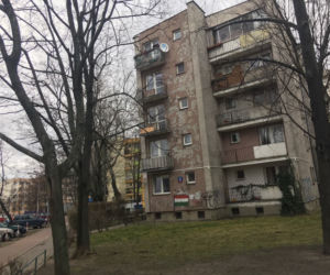 Jak podkreśla pełnomocnik dzielnicy, pobliskie budynki też nie są w najlepszej kondycji