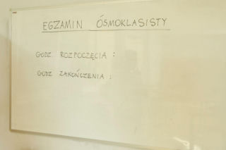 Egzamin ósmoklasisty 2026: język angielski. Kiedy? Ile trwa? Najważniejsze punkty z informatora CKE