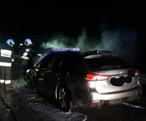 Łódzkie: Na S8 płonął samochód! W akcji trzy zastępy strażaków [FOTO]