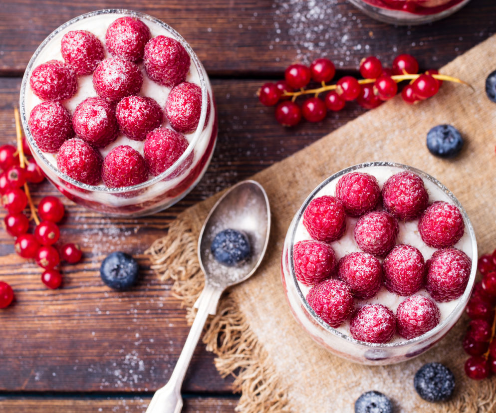 Tiramisu z owocami jagodowymi, czyli tiramisu frutti di bosco 