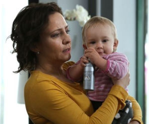Barwy szczęścia. Sabina (Barbara Kurzaj), Maja (Lena Parol)
