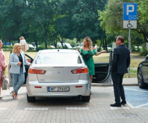Przyjaciółki 18 odc. 208. Konrad (Paweł Ławrynowicz), Zuza (Anita Sokołowska), Anka (Magdalena Stużyńska), Patrycja (Joanna Liszowska)