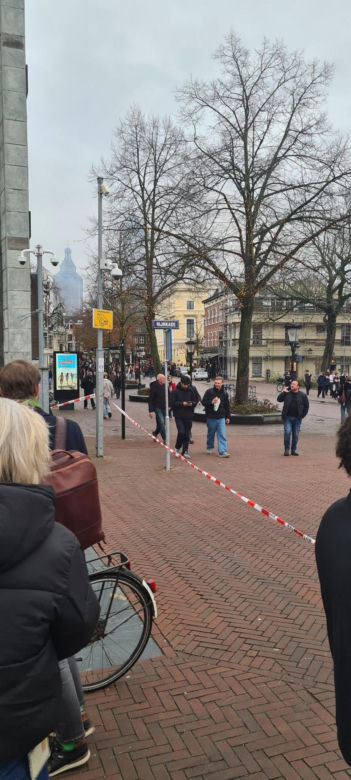 Dwa wybuchy i wielki pożar w centrum Utrechtu. Co najmniej jedna osoba ranna