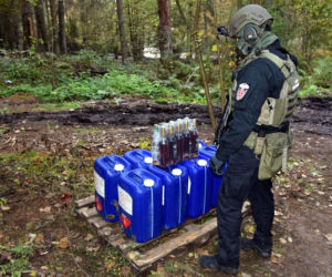 Szudziałowo. Bimbru nie będzie! Na Podlasiu zlikwidowano gigantyczną leśną bimbrownię