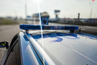 Zabrze: 72-latka wybrała się na zakupy. Przed sklepem z chodnika zmiotła ją osobówka!