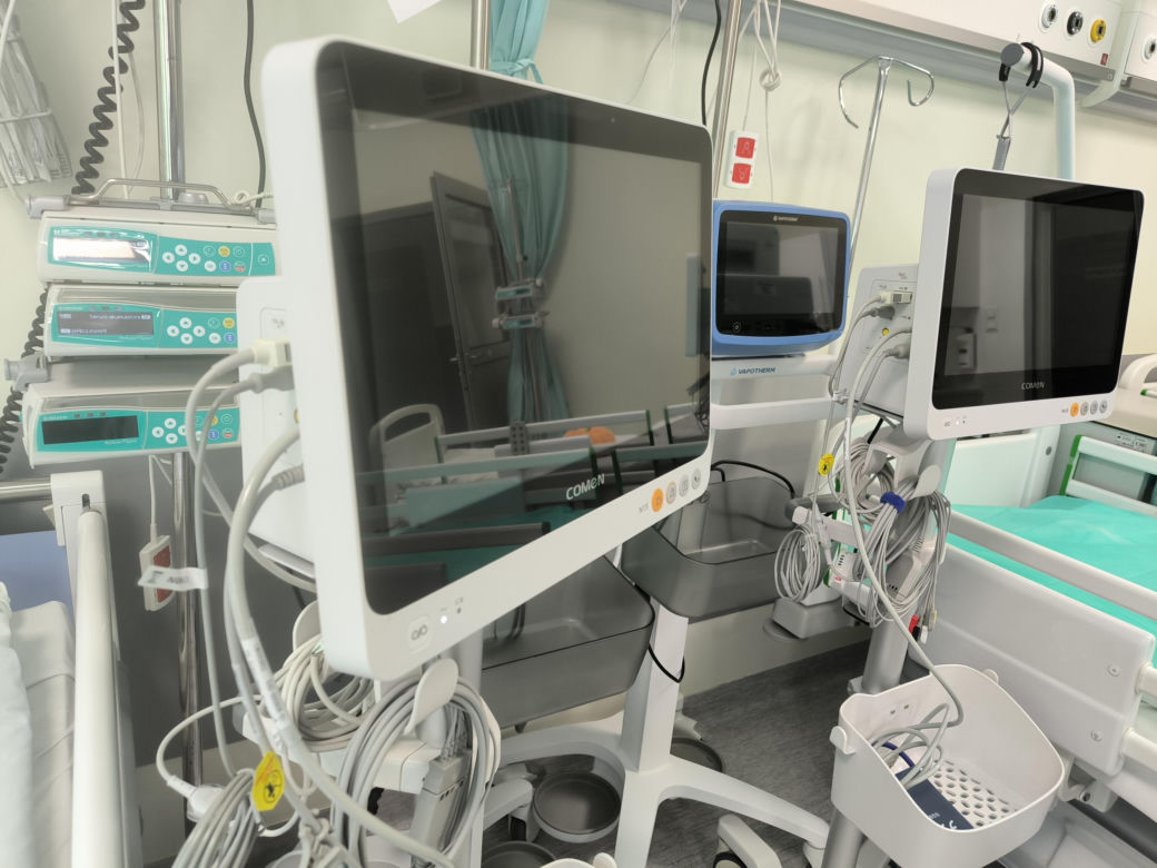 Szpital w Lesznie z darami od powiatu