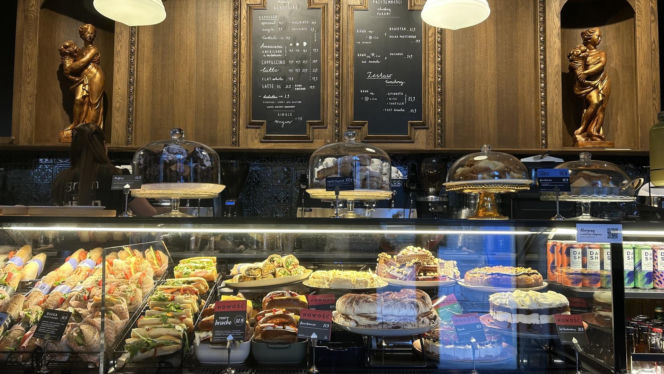 Nowa kawiarnia na mapie Gdańska. Green Caffè Nero postawiło na historię, rzemiosło i jesienne smaki