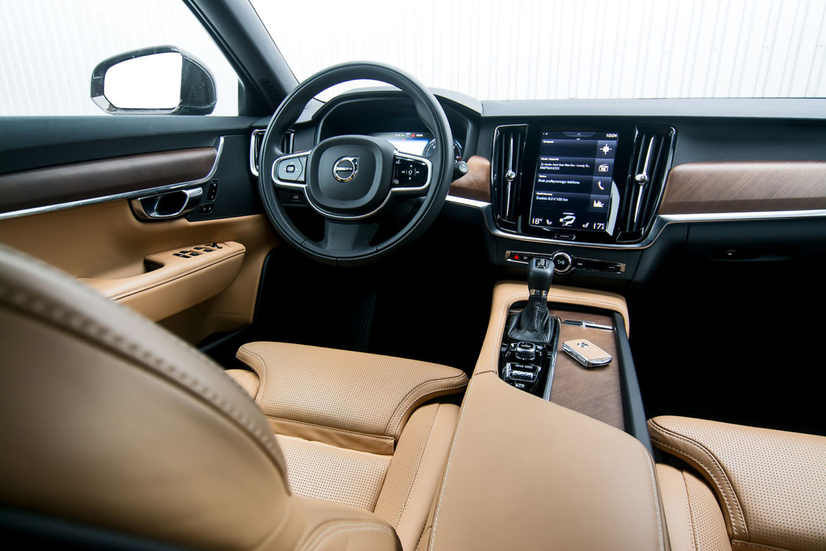 Volvo V90 D5 235 KM AWD Summum