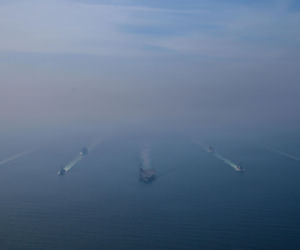 Iran, Chiny i Rosja demonstrują banderę w Cieśninie Ormuz