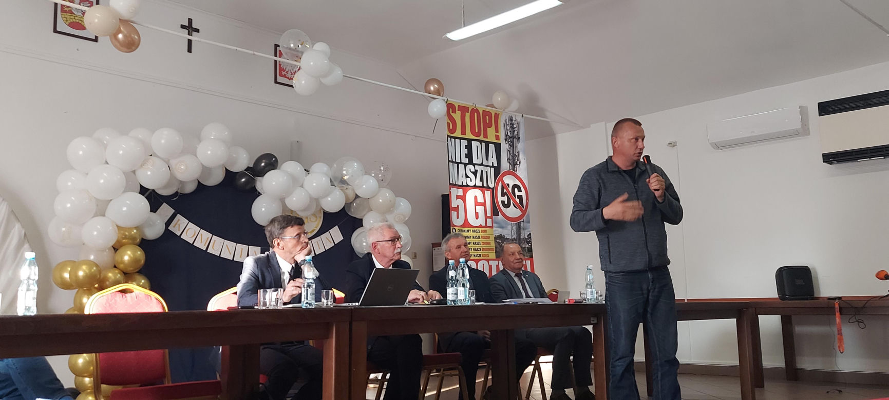 Spotkanie w sprawie budowy masztu 5 G w Płoskiem
