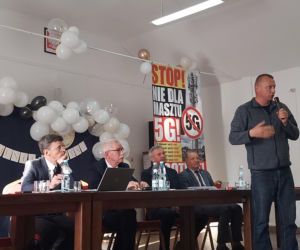 Spotkanie w sprawie budowy masztu 5 G w Płoskiem