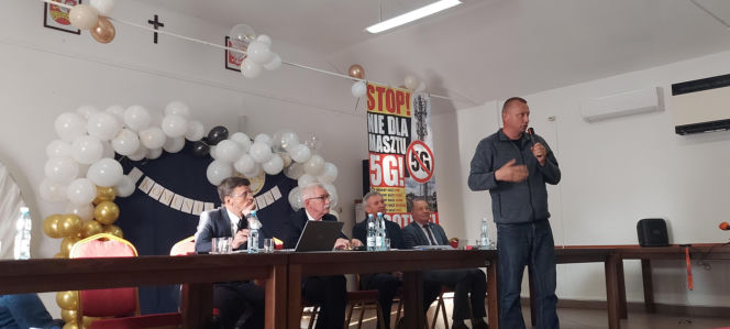 Spotkanie w sprawie budowy masztu 5 G w Płoskiem