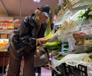 Agnieszka Fitkau-Perepeczko  na bazarku