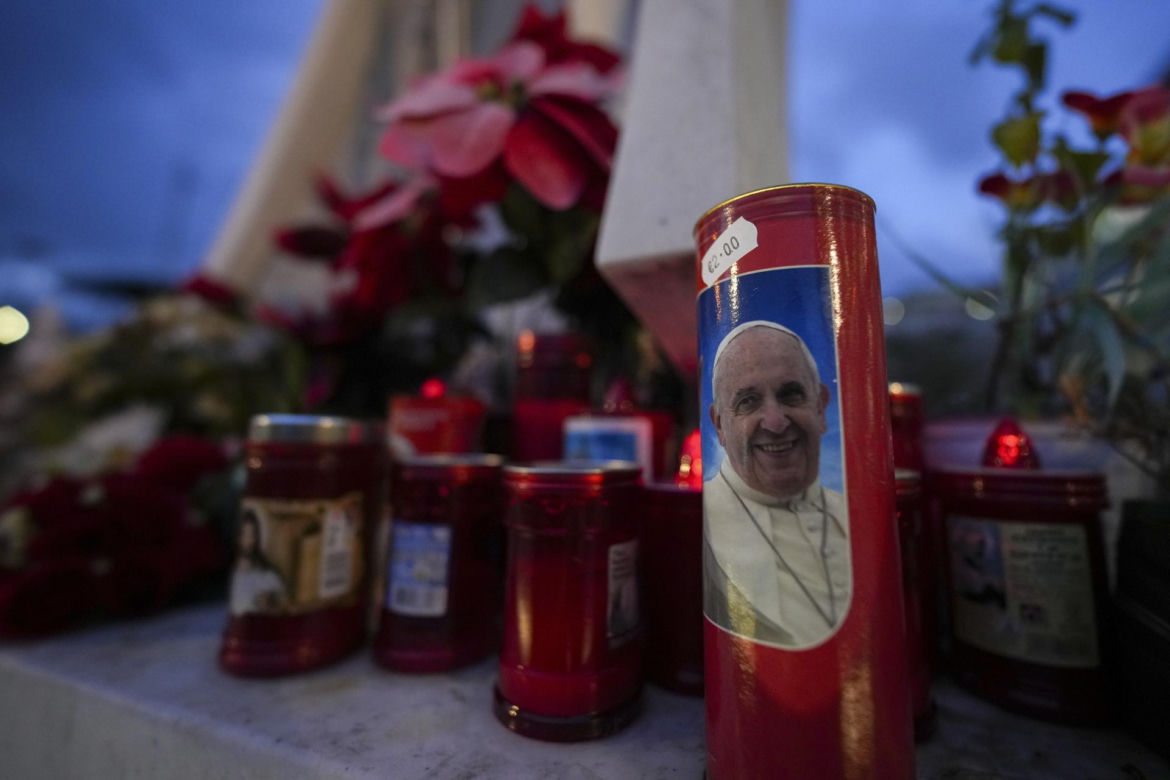Pilny apel z Watykanu. Chodzi o chorego papieża Franciszka. Proszą o jedno!