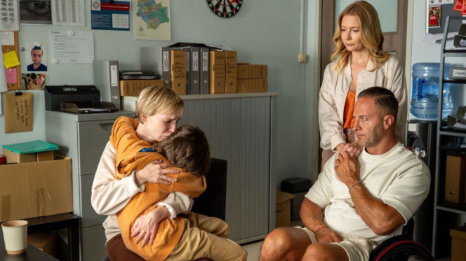 Barwy szczęścia odc. 3276. Sonia (Weronika Nockowska), Mateuszek (Filip Kowalewicz), Dominika (Karolina Chapko), Sebastian (Marek Krupski)