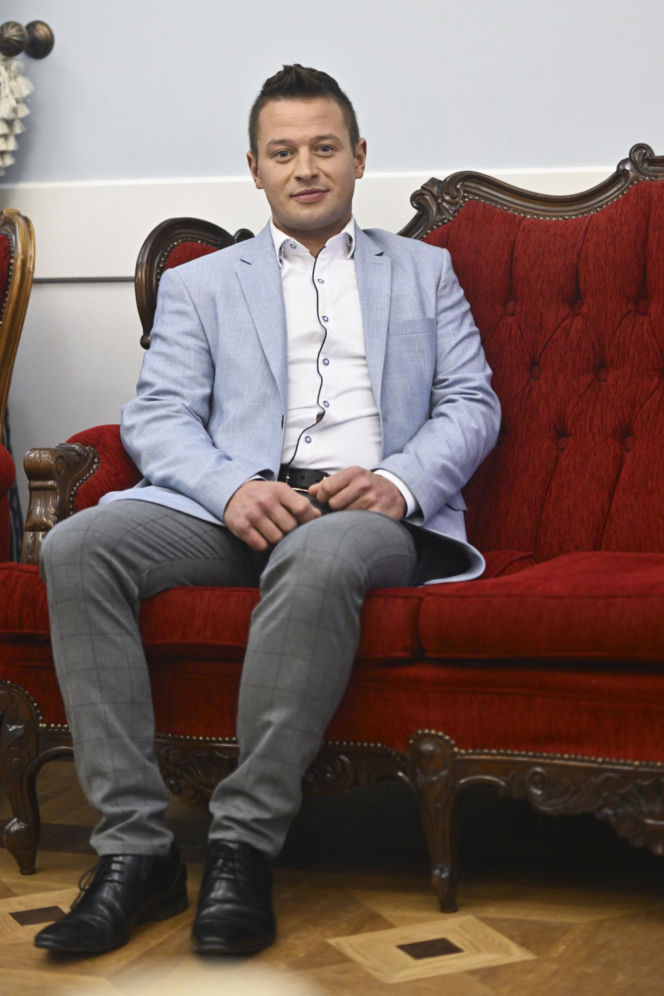 Krzysztof z Rolnika zakochany! Fani wpadli w ekstazę