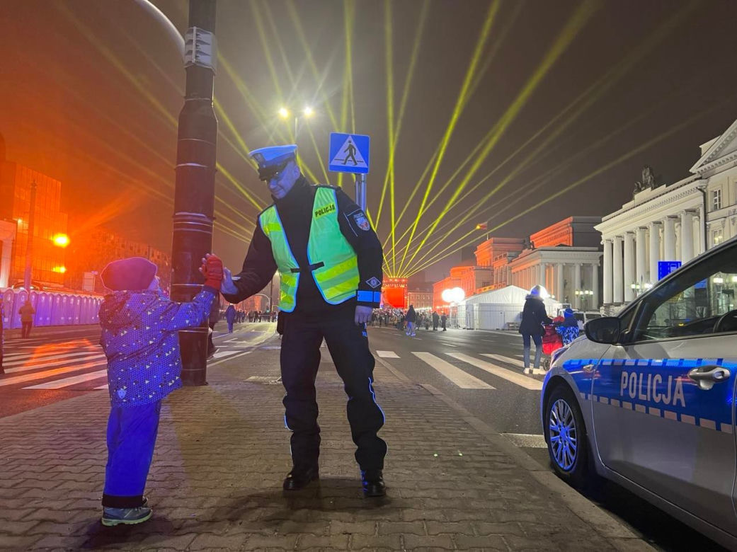 Finał WOŚP 2023. Policja strzeże bezpieczeństwa warszawiaków 