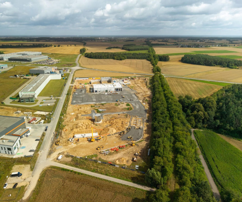 Pojawiła się pierwsza wieża. Nowy zakład za 100 mln zł w Zimnej Wódce