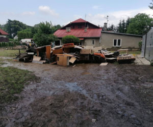Kańczuga: mama w 7. miesiącu ciąży została bez dachu nad głową