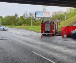 Koszmarny wypadek na DTŚ w Katowicach. Na miejscu zginęła 53-letnia kobieta