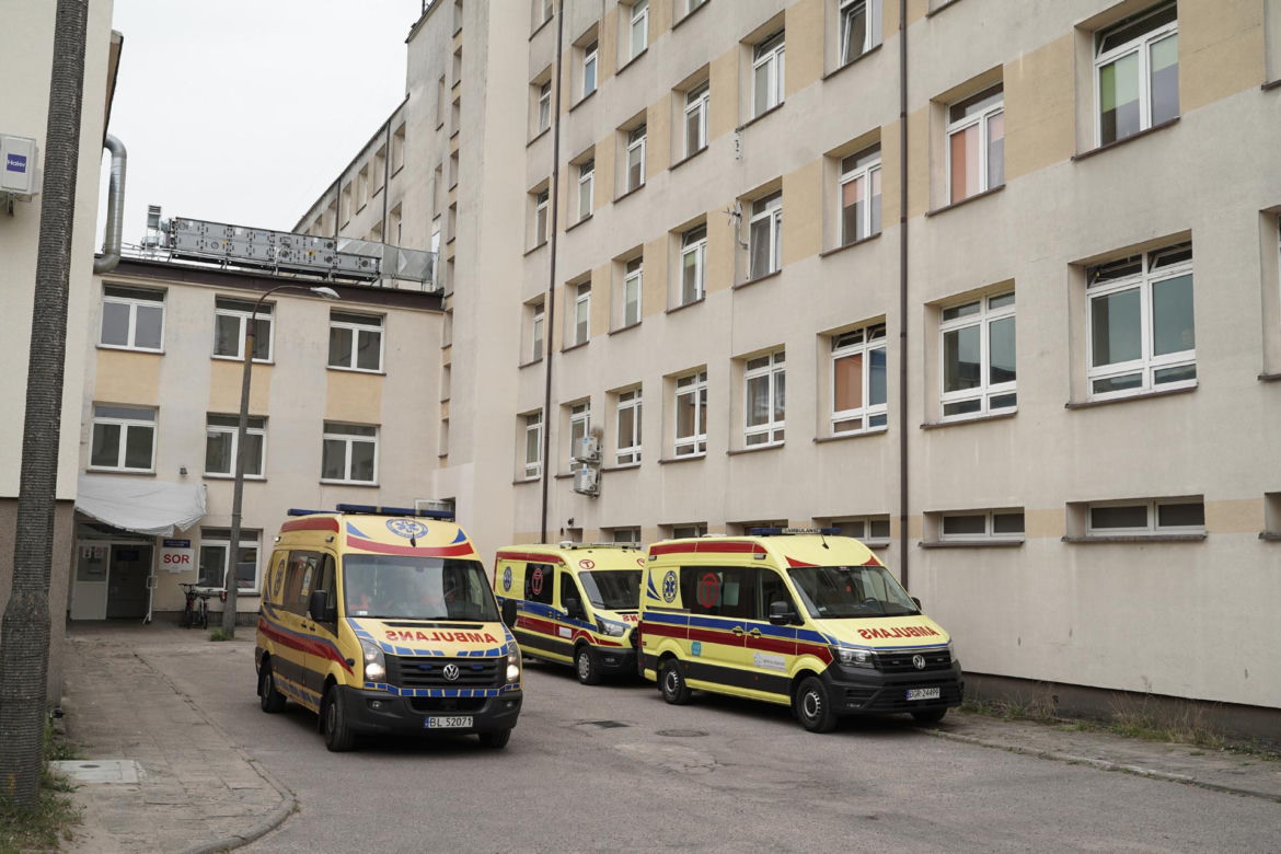 Pijany pracownik napadł z kijem na szefa