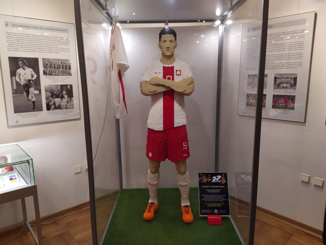 Zdjęcia z otwarcia wystawy o historii piłki nożnej w siedleckim Muzeum Regionalnym