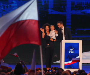 PiS pokazał żony