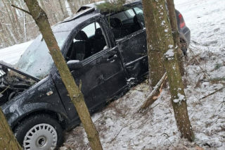 Zderzenie samochodów w gminie Adamów. Na miejscu interweniował LPR!