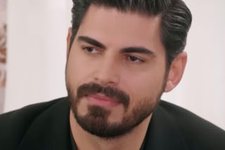 Panna młoda odcinek 61. Hancer szuka kontaktu z byłą żoną Cihana. Zaskakująca wizyta w rezydencji