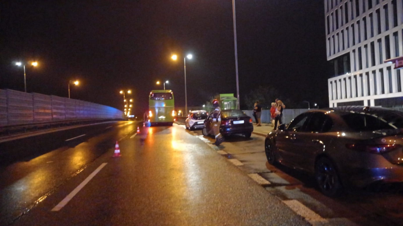 Groza! Kolejny przerażający wypadek autokaru w Warszawie