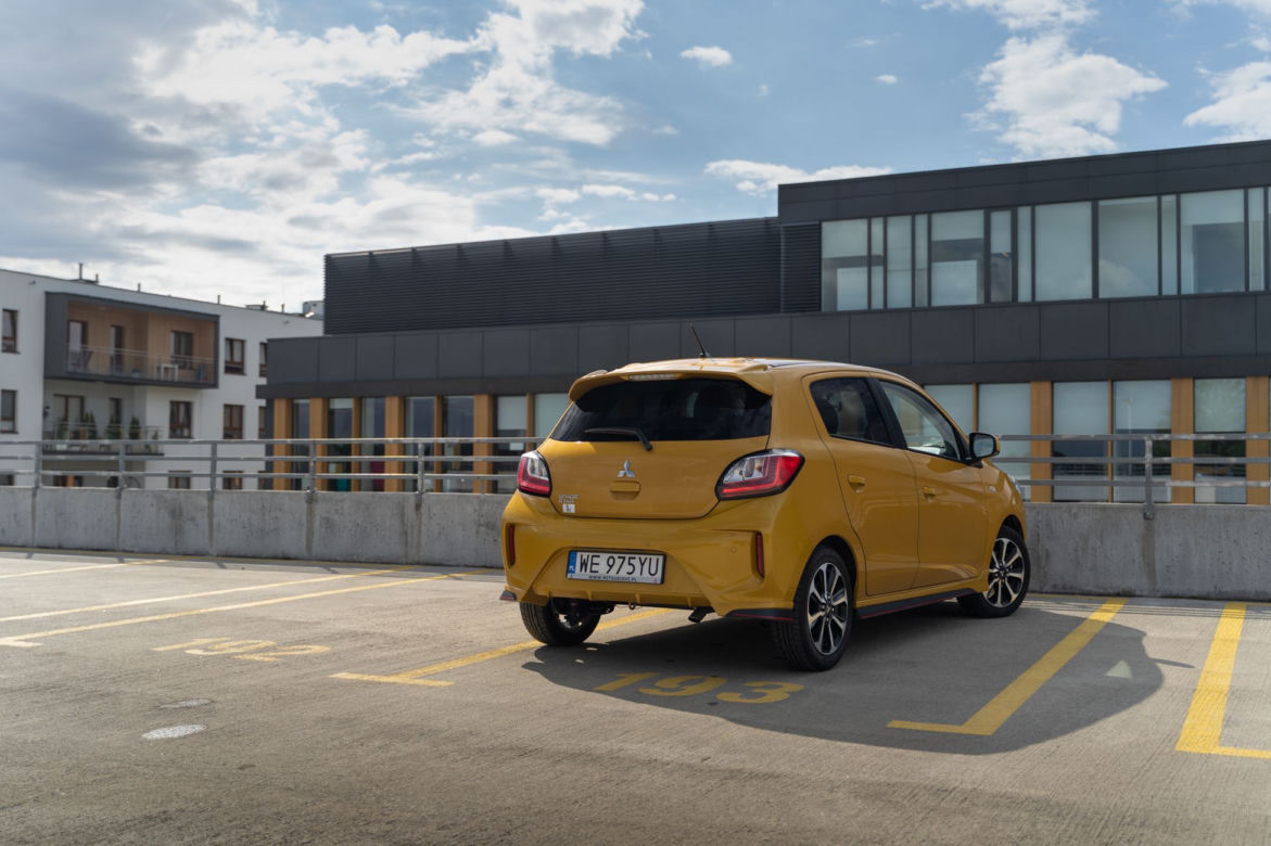 Mitsubishi Space Star 1.2 MIVEC CVT Insport (2020)