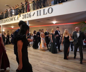 Studniówka pełna blasku i emocji! Tak bawili się maturzyści II LO w Bydgoszczy [ZDJĘCIA]