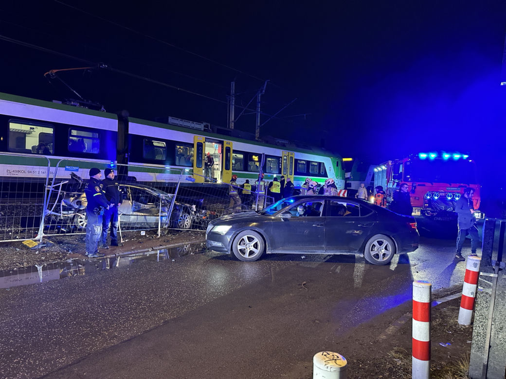 Pijany wjechał na tory w Duchnicach. Uderzył w pociąg
