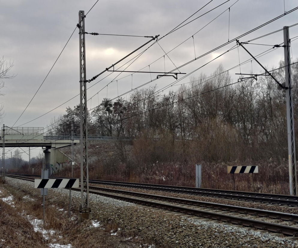 Mazowsze: człowiek wpadł pod pociąg. Utrudnienia na szlaku kolejowym Łódź-Warszawa