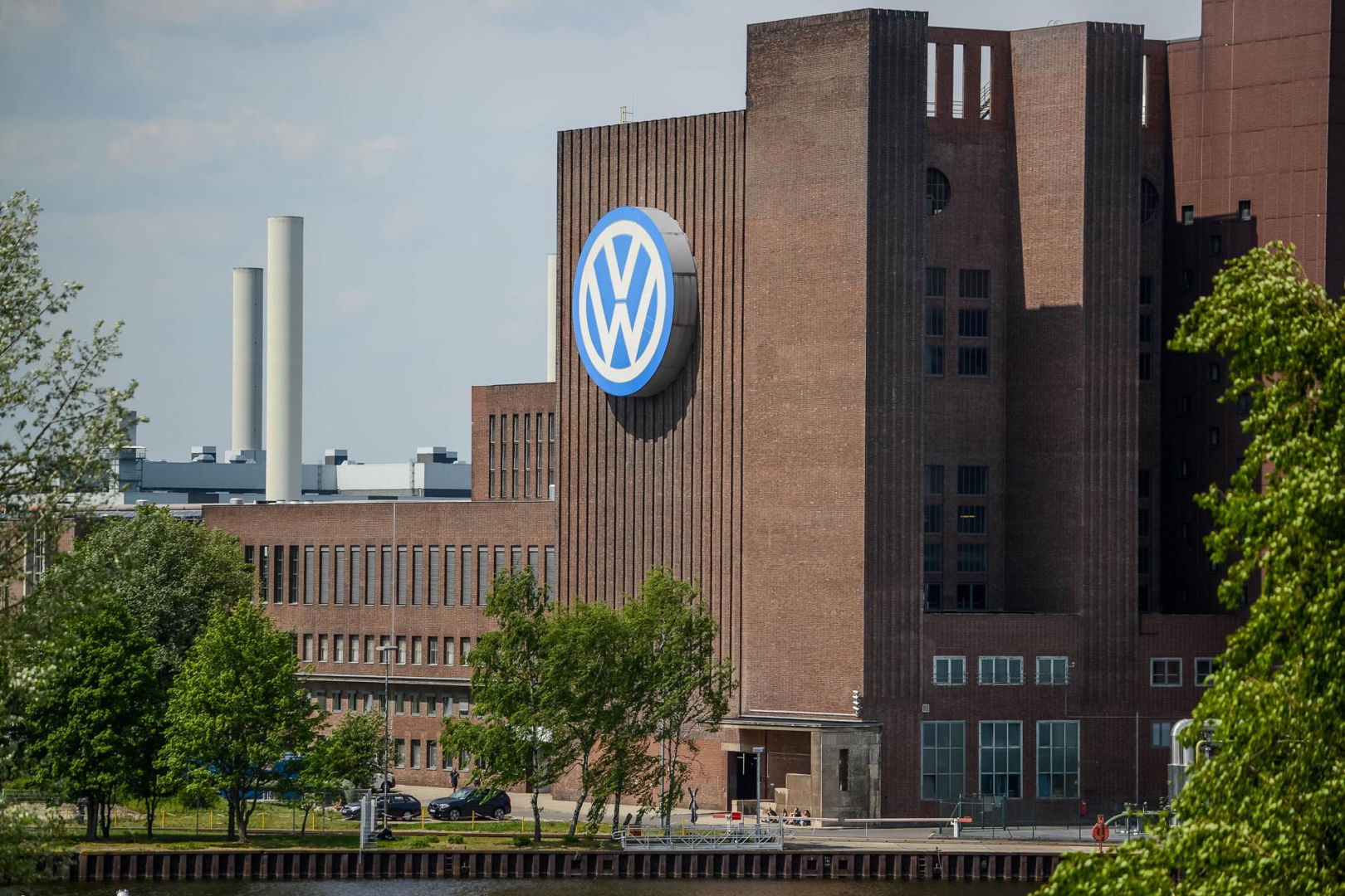 Volkswagen zamyka fabryki w Niemczech. Kiedy nowa produkcja w Poznaniu ...