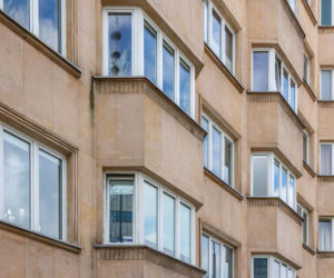 Zabytkowa kamienica z al. Jerozolimskich 101 w Warszawie