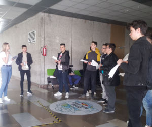Zawody papierowych samolotów w Bydgoszczy