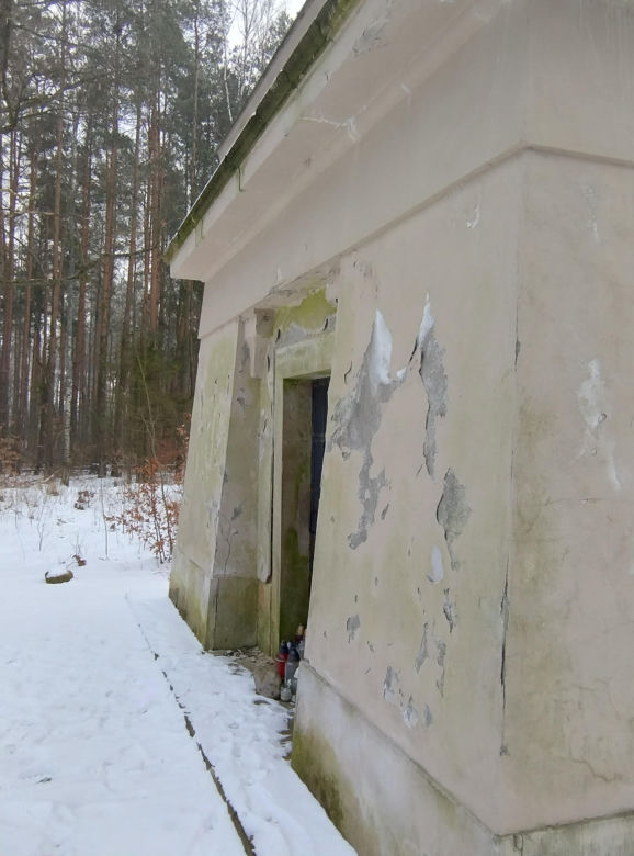 Mroczna tajemnica grobowca na Kaszubach. Należy do rodziny związanej z masonerią